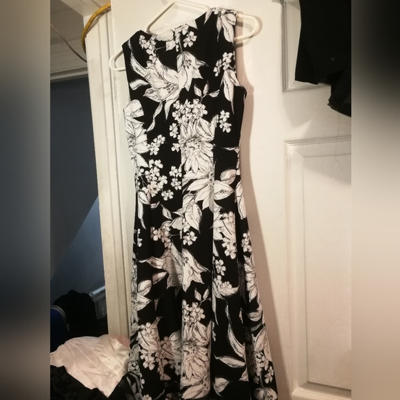 Calvin Klein dress - Picture 3 of 4